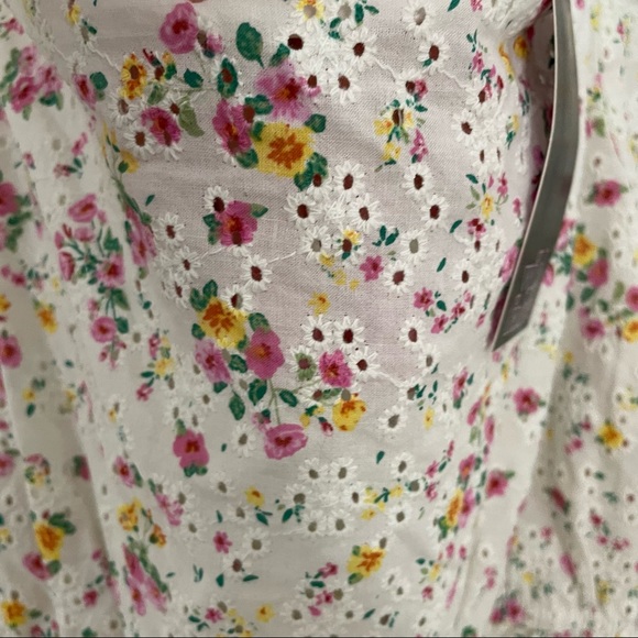 NEW Floral Eyelet Puff Sleeve Top Sz Medium Wild Fable Target - Picture 5 of 6
